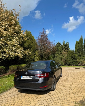 Skoda Superb cena 95000 przebieg: 180600, rok produkcji 2018 z Zamość małe 79
